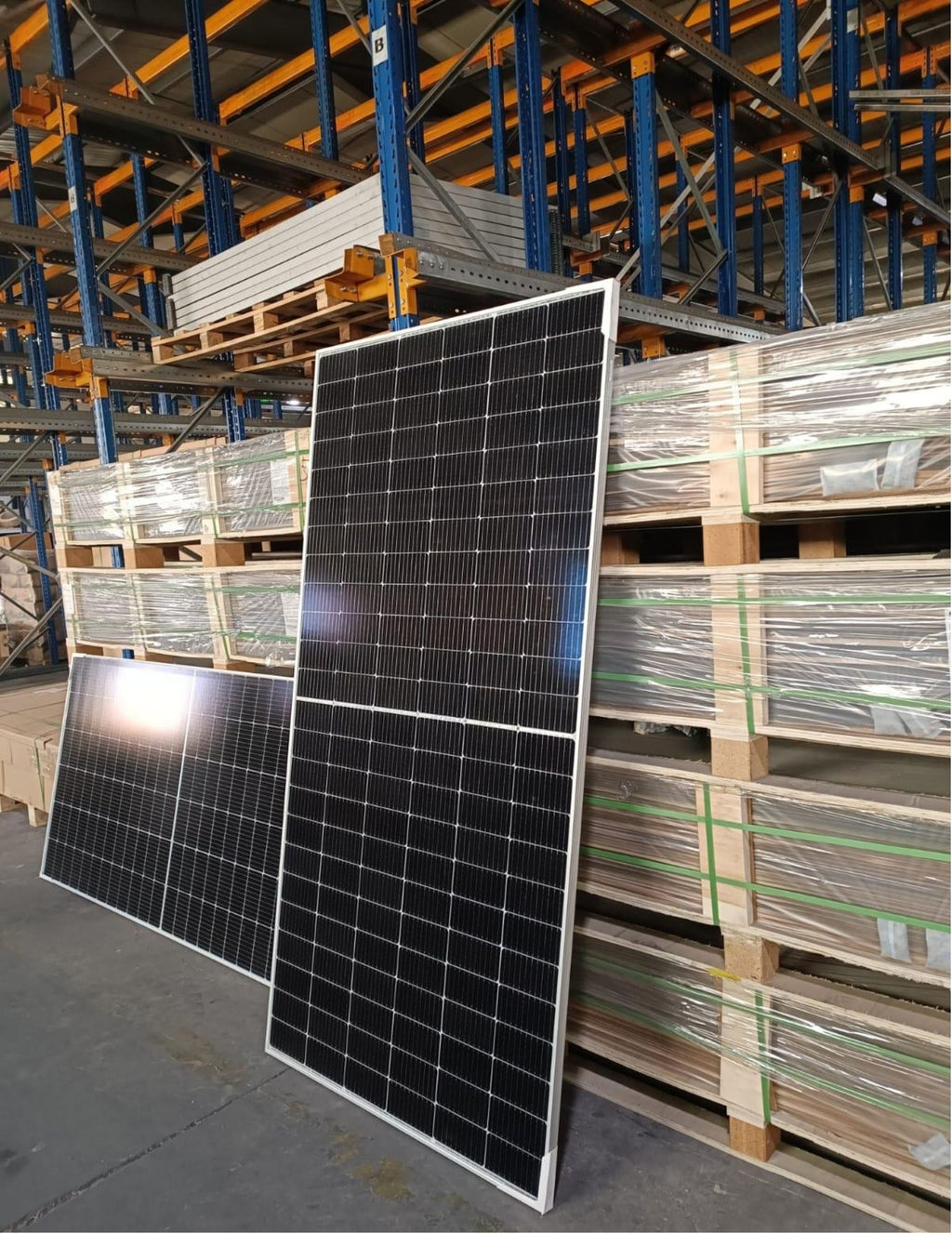 580 Watt Solar Panels (31 per Pallet) $0.38/W - PS-SS8-72HD-580N